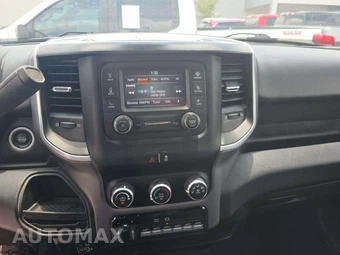 2024 Ram 3500 Cab Chassis SLT Crew Cab DRW - miniatura 10