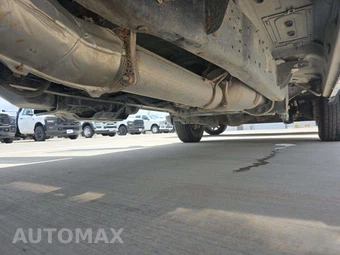 2024 Ram 3500 Cab Chassis SLT Crew Cab DRW - miniatura 16