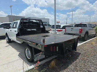 2024 Ram 3500 Cab Chassis SLT Crew Cab DRW - miniatura 2