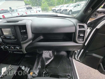 2024 Ram 3500 Cab Chassis Tradesman Crew Cab – miniatura 18