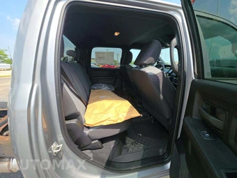 2024 Ram 3500 Cab Chassis Tradesman Crew Cab – miniatura 12