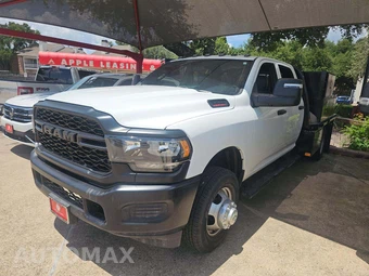 2024 Ram 3500 Cab Chassis Tradesman Crew Cab DRW