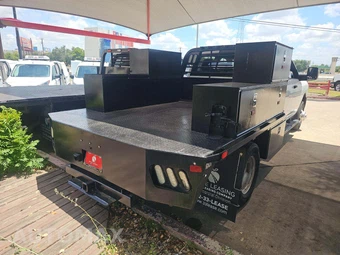 2024 Ram 3500 Cab Chassis Tradesman Crew Cab DRW – miniatura 3