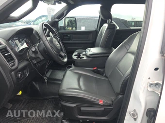 2024 Ram 3500 Cab Chassis Tradesman Crew Cab DRW - miniatura 7