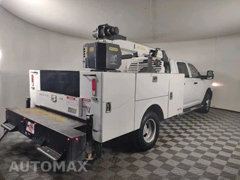 2024 Ram 3500 Cab Chassis Tradesman Crew Cab DRW - miniatura 9