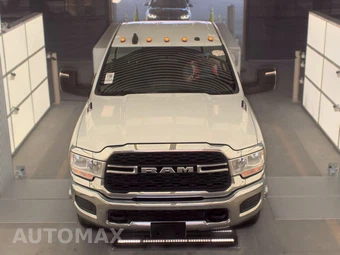 2024 Ram 3500 Cab Chassis Tradesman Crew Cab DRW - miniatura 2