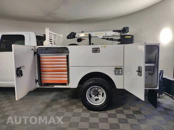 2024 Ram 3500 Cab Chassis Tradesman Crew Cab DRW - miniatura 7
