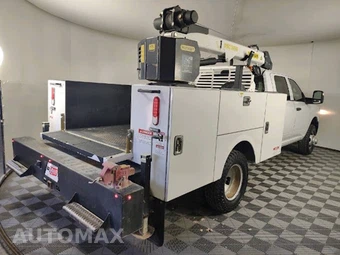 2024 Ram 3500 Cab Chassis Tradesman Crew Cab DRW - miniatura 9
