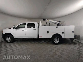 2024 Ram 3500 Cab Chassis Tradesman Crew Cab DRW - miniatura 4