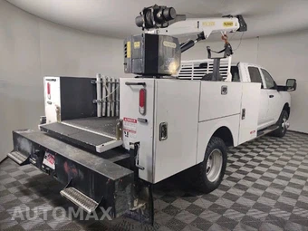 2024 Ram 3500 Cab Chassis Tradesman Crew Cab DRW - miniatura 8