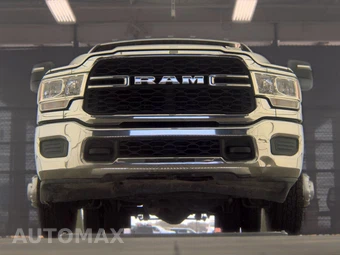 2024 Ram 3500 Cab Chassis Tradesman Crew Cab DRW – miniatura 3