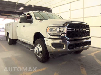 2024 Ram 3500 Cab Chassis Tradesman Crew Cab DRW – miniatura 4