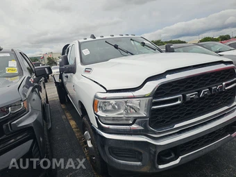 2024 Ram 3500 Cab Chassis Tradesman Crew Cab DRW – miniatura 3