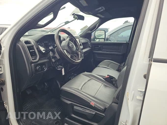 2024 Ram 3500 Cab Chassis Tradesman Crew Cab DRW – miniatura 7