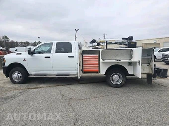 2024 Ram 3500 Cab Chassis Tradesman Crew Cab DRW - miniatura 4