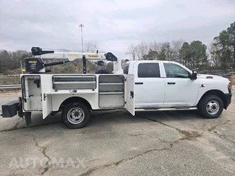 2024 Ram 3500 Cab Chassis Tradesman Crew Cab DRW - miniatura 5