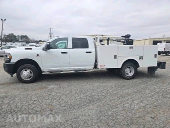 2024 Ram 3500 Cab Chassis Tradesman Crew Cab DRW - miniatura 6