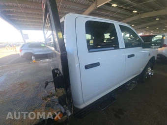 2024 Ram 3500 Cab Chassis Tradesman Crew Cab DRW – miniatura 14