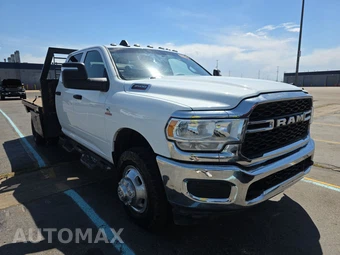 2024 Ram 3500 Cab Chassis Tradesman Crew Cab DRW – miniatura 3