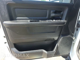 2024 Ram 3500 Cab Chassis Tradesman Crew Cab DRW – miniatura 9