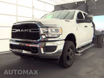2024 Ram 3500 Cab Chassis Tradesman Crew Cab DRW