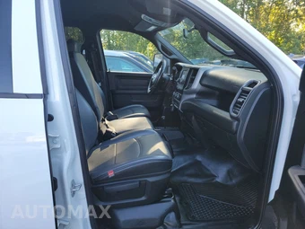 2024 Ram 3500 Cab Chassis Tradesman Crew Cab DRW - miniatura 8