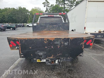2024 Ram 3500 Cab Chassis Tradesman Crew Cab DRW – miniatura 5
