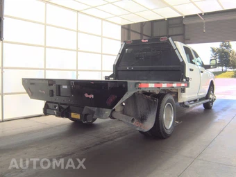 2024 Ram 3500 Cab Chassis Tradesman Crew Cab DRW – miniatura 4