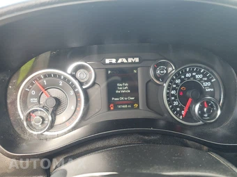 2024 Ram 3500 Cab Chassis Tradesman Crew Cab DRW - miniatura 12