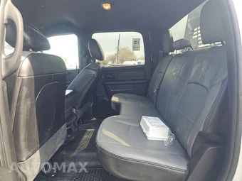 2024 Ram 3500 Cab Chassis Tradesman Crew Cab DRW - miniatura 13