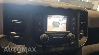 2024 Ram 3500 Cab Chassis Tradesman Crew Cab DRW – miniatura 17