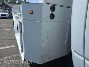 2024 Ram 3500 Cab Chassis Tradesman Crew Cab DRW – miniatura 5