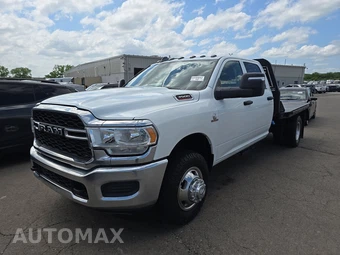 2024 Ram 3500 Cab Chassis Tradesman Crew Cab DRW