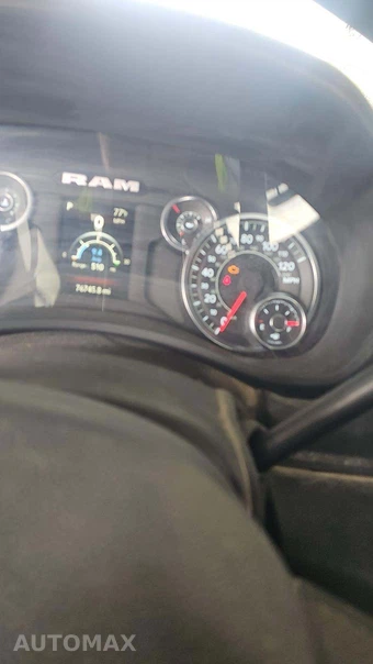 2024 Ram 3500 Cab Chassis Tradesman Crew Cab DRW – miniatura 22