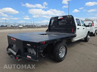 2024 Ram 3500 Cab Chassis Tradesman Crew Cab DRW – miniatura 4
