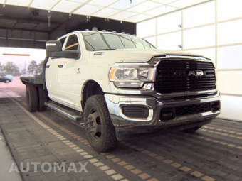 2024 Ram 3500 Cab Chassis Tradesman Crew Cab DRW – miniatura 3