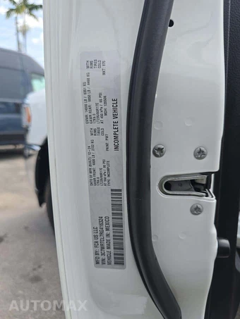 2024 Ram 3500 Cab Chassis Tradesman Crew Cab DRW - miniatura 5