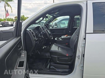 2024 Ram 3500 Cab Chassis Tradesman Crew Cab DRW - miniatura 6