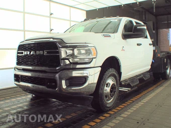 2024 Ram 3500 Cab Chassis Tradesman Crew Cab DRW