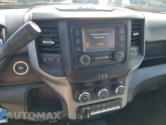 2024 Ram 3500 Cab Chassis Tradesman Crew Cab DRW - miniatura 11