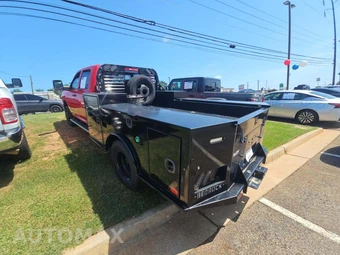 2024 Ram 3500 Cab Chassis Tradesman Crew Cab DRW - miniatura 2