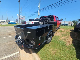 2024 Ram 3500 Cab Chassis Tradesman Crew Cab DRW - miniatura 3
