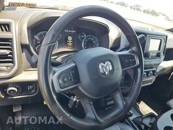 2024 Ram 3500 Cab Chassis Tradesman Crew Cab DRW – miniatura 10