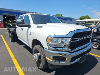 2024 Ram 3500 Cab Chassis Tradesman Crew Cab DRW – miniatura 3