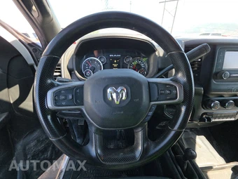 2024 Ram 3500 Cab Chassis Tradesman Crew Cab DRW – miniatura 10
