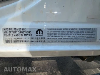 2024 Ram 3500 Cab Chassis Tradesman Crew Cab DRW – miniatura 14