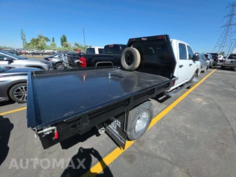 2024 Ram 3500 Cab Chassis Tradesman Crew Cab DRW – miniatura 4