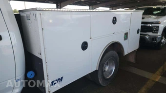 2024 Ram 3500 Cab Chassis Tradesman Crew Cab DRW – miniatura 22