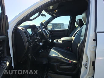 2024 Ram 3500 Cab Chassis Tradesman Crew Cab DRW – miniatura 7