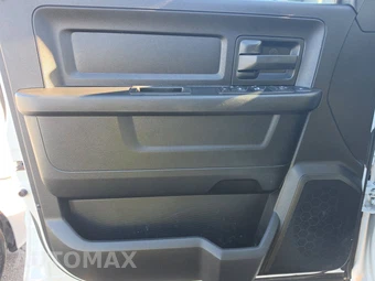 2024 Ram 3500 Cab Chassis Tradesman Crew Cab DRW – miniatura 9